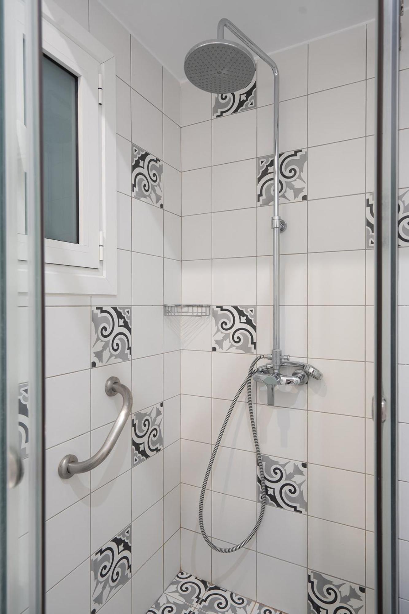 Vibrant & Cozy Apt In Athens Luaran gambar