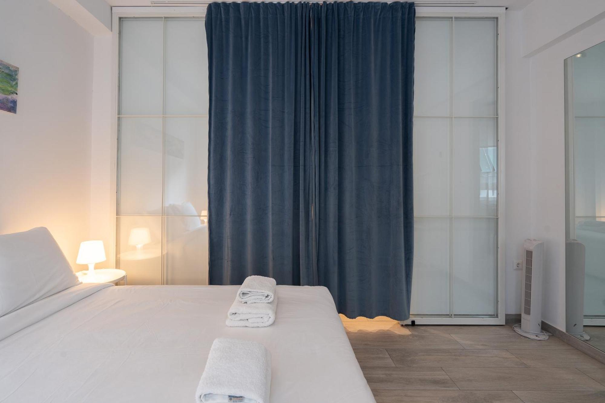 Vibrant & Cozy Apt In Athens Luaran gambar